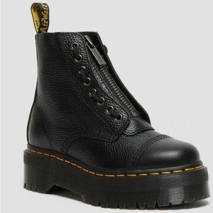**WORN ONCE** DR. MARTENS SINCLAIR MILLED NAPPA LEATHER PLATFORM BOOTS SIZE 6